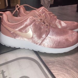 Rose-gold Nike Roshe size 9